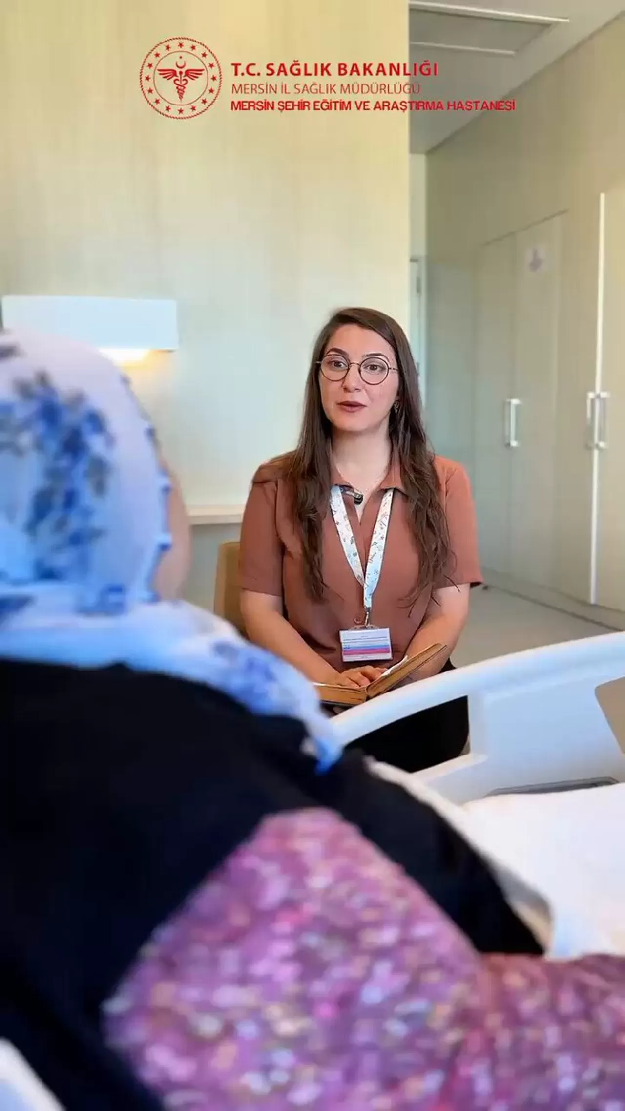 Mersin Şehir Hastanesi'nde Kitap Terapisi ile Moral Buluşması