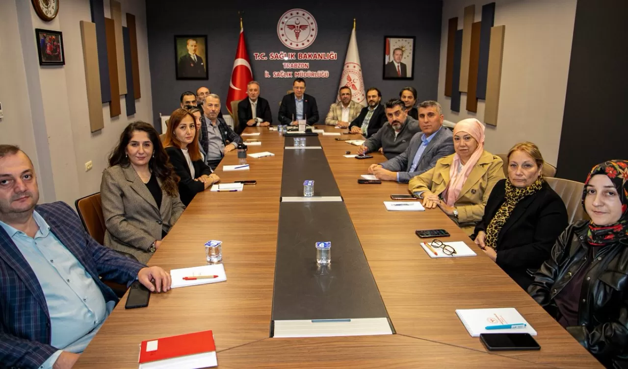 Trabzon'da Kamu Hastaneleri Değerlendirme Toplantısı Gerçekleştirildi