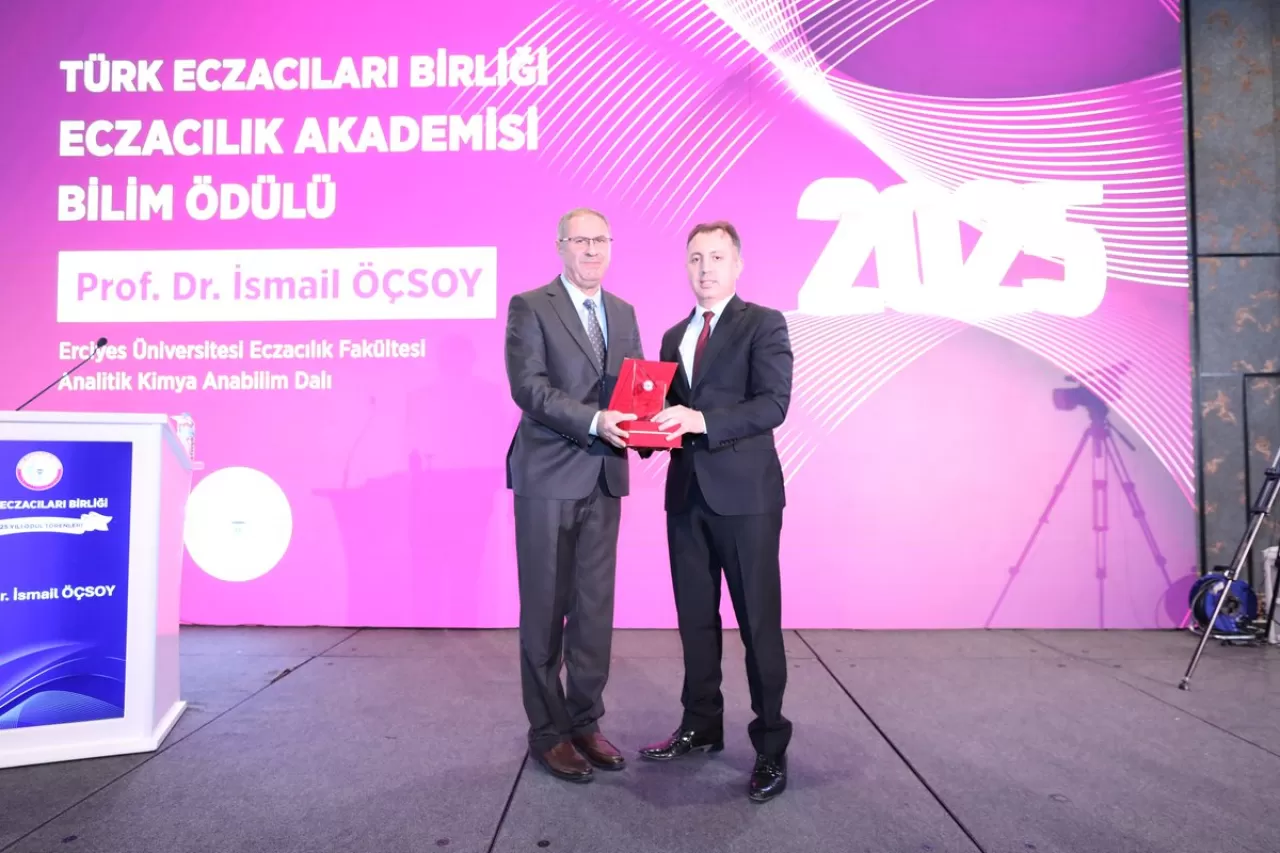 Türk Eczacıları Birliği 2025 Yılı Bilim, Hizmet ve Teşvik Ödülleri Sahiplerini Buldu