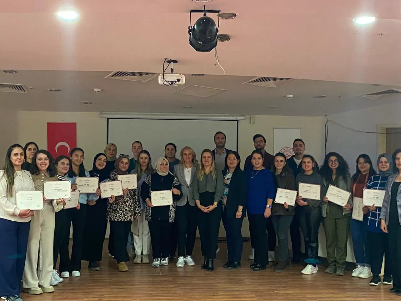 Kars'ta Anne Sütü ve Emzirme Eğitimi Düzenlendi