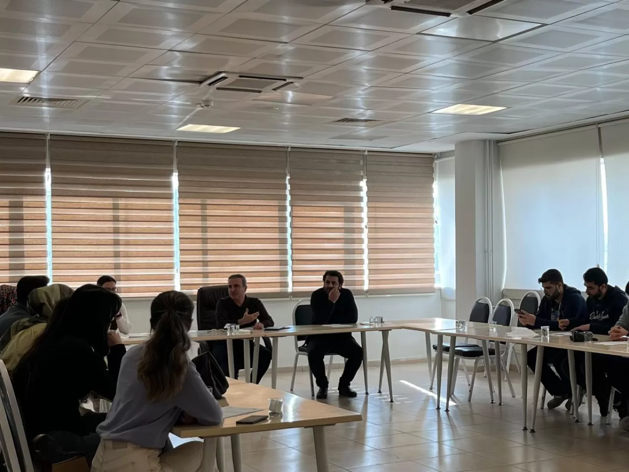 Çınar Devlet Hastanesi'nde Hizmet Kalitesini Artırmak İçin Strateji Toplantısı Yapıldı