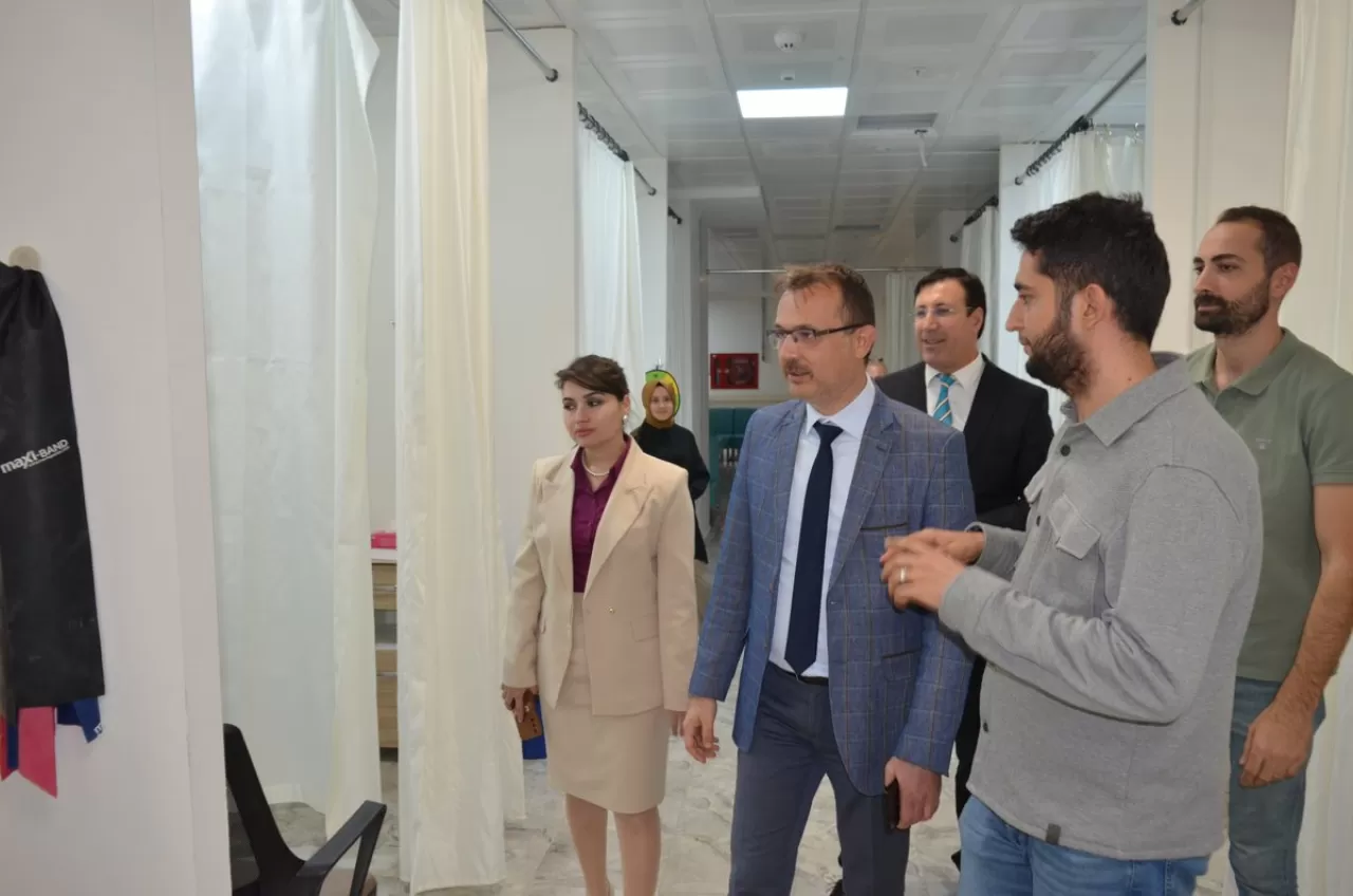 Kırşehir İl Sağlık Müdürü Fizik Tedavi ve Rehabilitasyon Merkezi'ni Ziyaret Etti