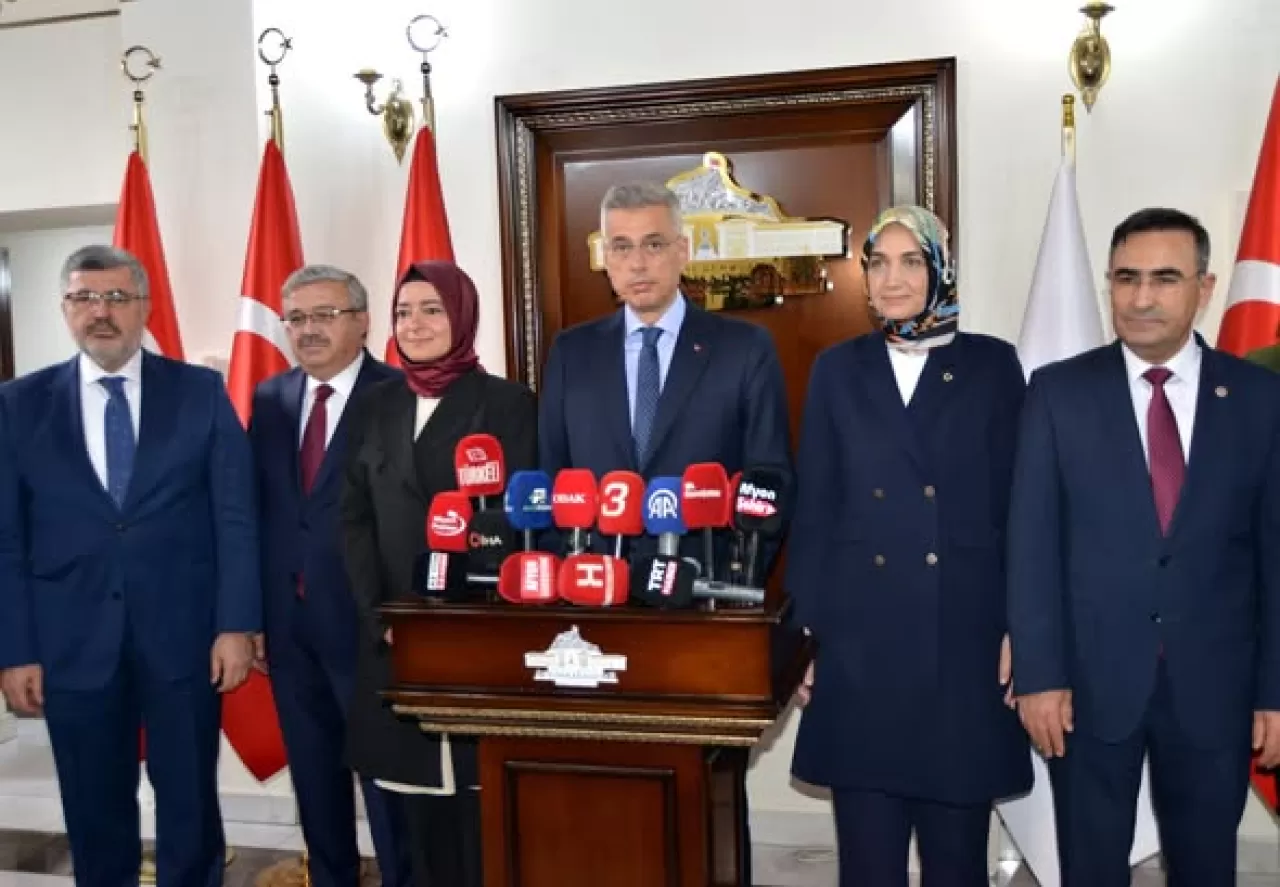 Sağlık Bakanı Memişoğlu Afyonkarahisar'da: 