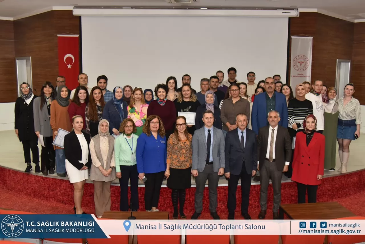Manisa'da Birinci Basamak Sağlık Çalışanlarına Halk Sağlığı Eğitimi