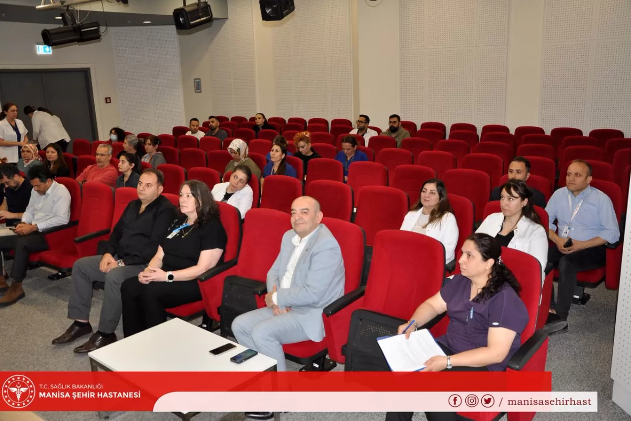 Manisa Şehir Hastanesi'nde Enfeksiyon Kontrol Toplantısı Yapıldı