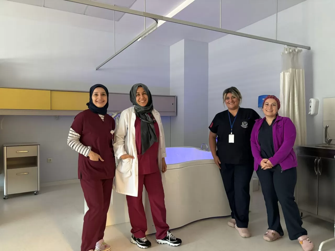 SAKARYA'DA SUDA DOĞUM SEÇENEĞİ YENİDEN HASTANEDE UYGULANMAYA BAŞLADI