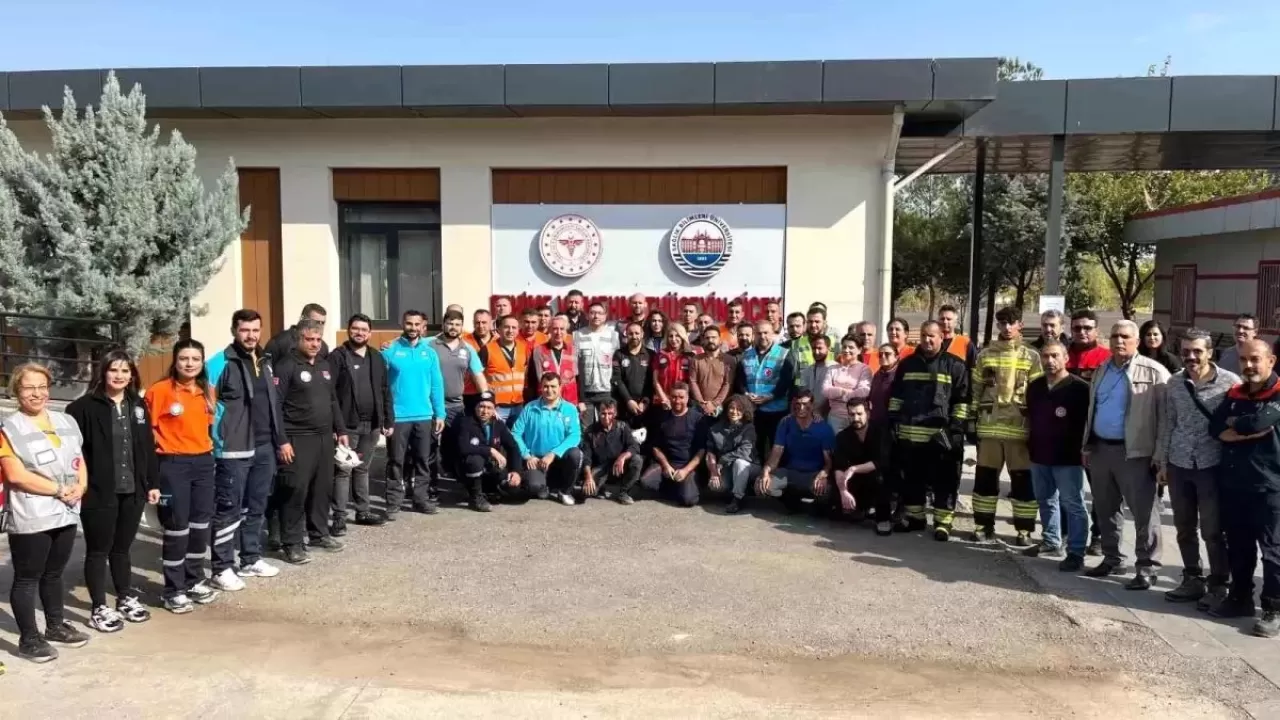 Diyarbakır Gazi Yaşargil Hastanesi'nde Afet Tatbikatı