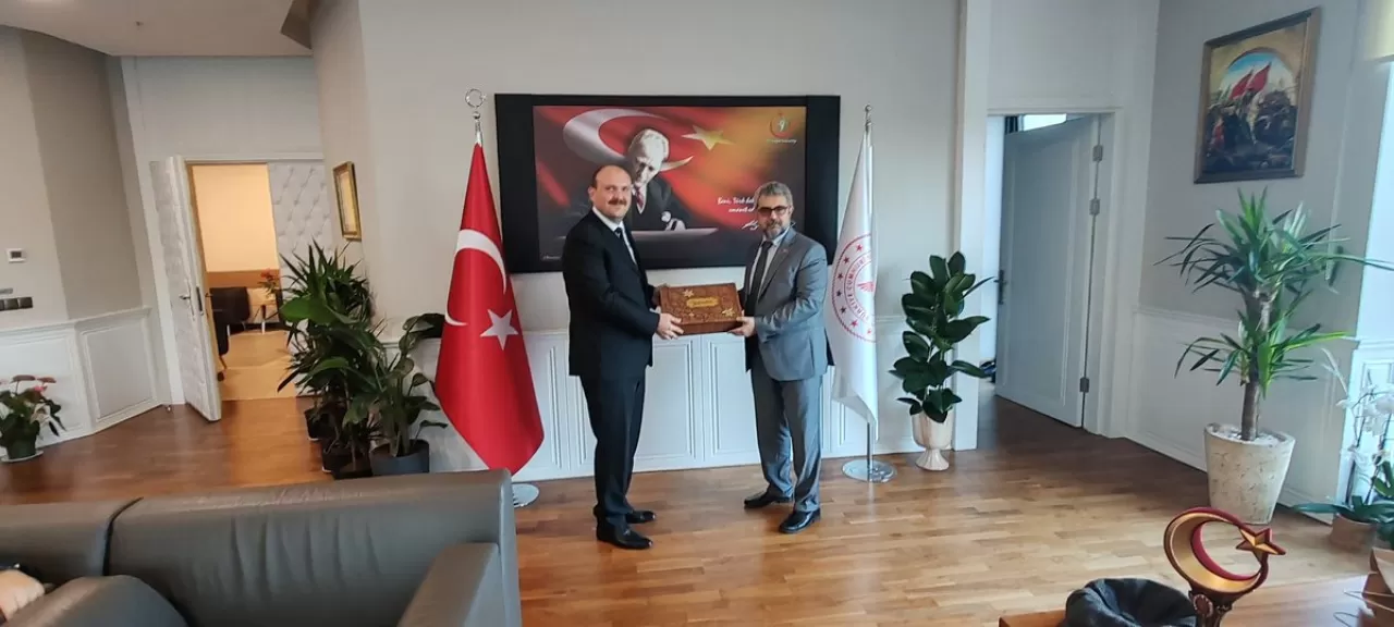 Yalova İl Sağlık Müdürü Kaşıkcı, Bursa Şehir Hastanesi Başhekimi Metin'i Ziyaret Etti