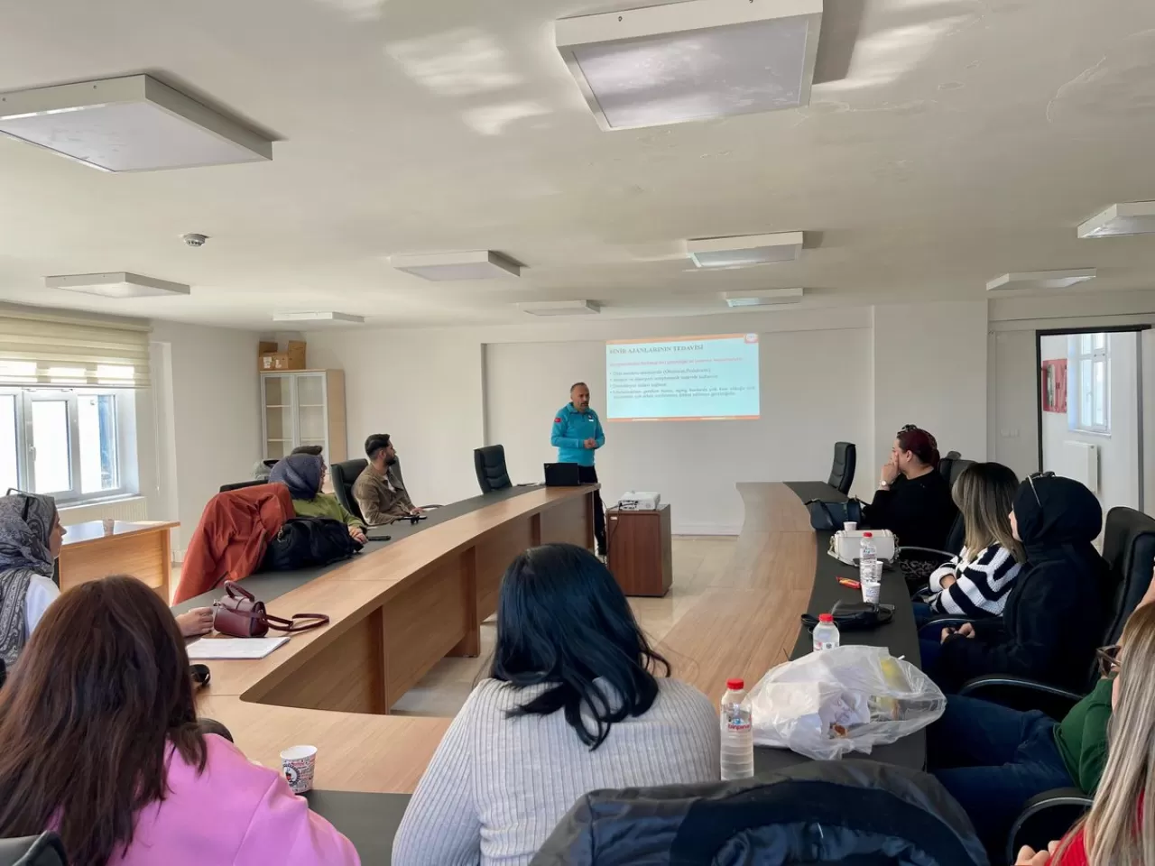 Muş'ta Sağlık Personeline KBRN Farkındalık Eğitimi Verildi