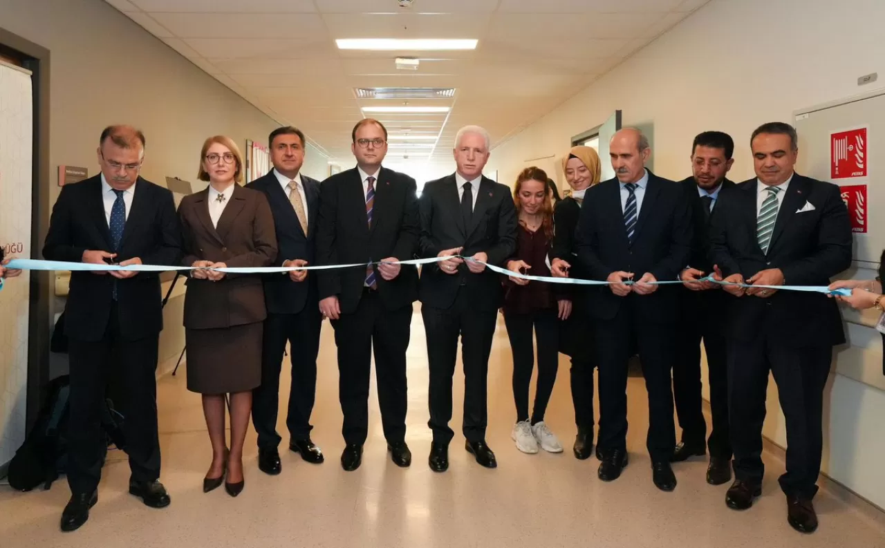 Başakşehir Çam ve Sakura Şehir Hastanesi'nde Öğrenerek İyileşiyoruz Projesi Hayata Geçti