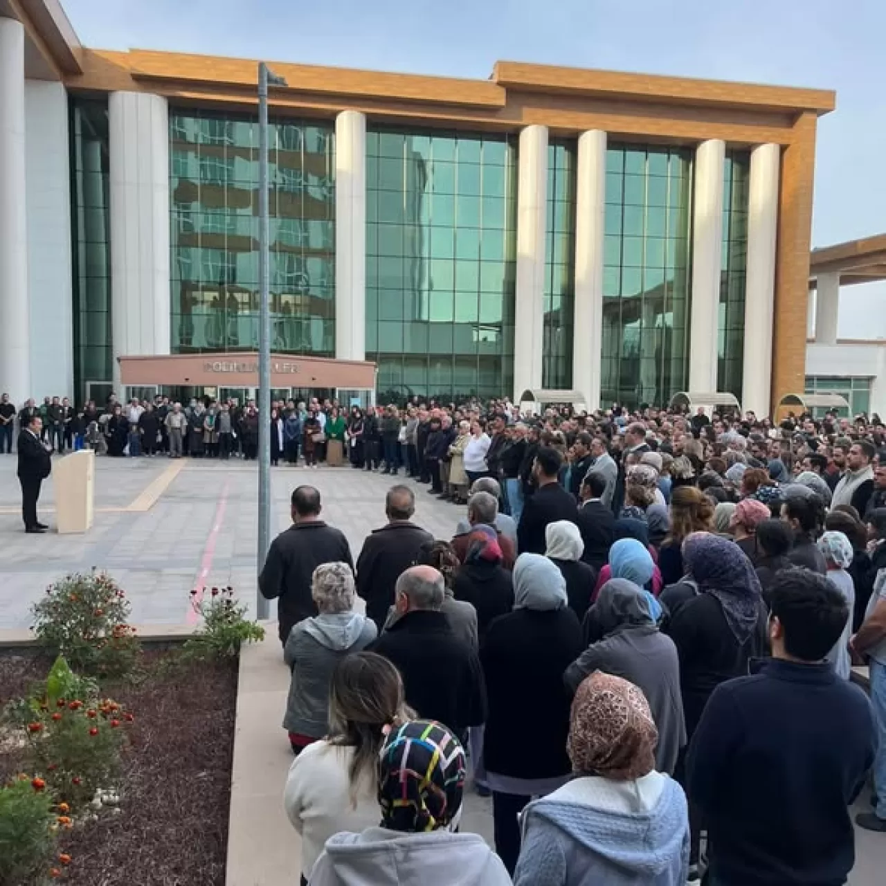 Karaman'da 10 Kasım Atatürk'ü Anma Töreni Yoğun Katılımla Gerçekleşti