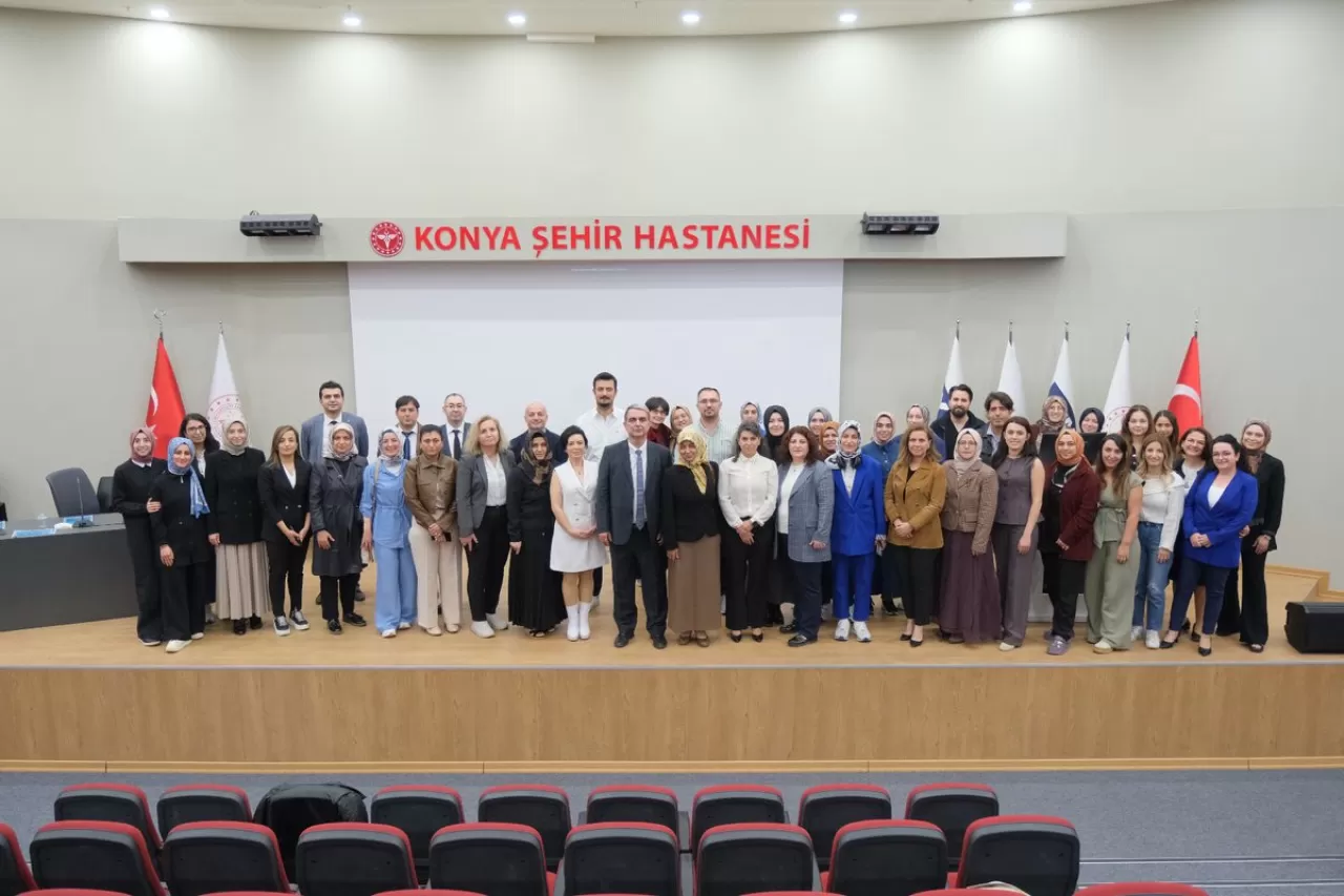 Konya Şehir Hastanesi'nde Doğal Normal Doğum Sempozyumu Düzenlendi