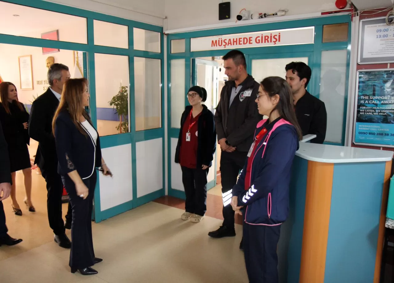 Denizli'de İl Sağlık Müdürü Hastane Ziyareti Gerçekleştirdi