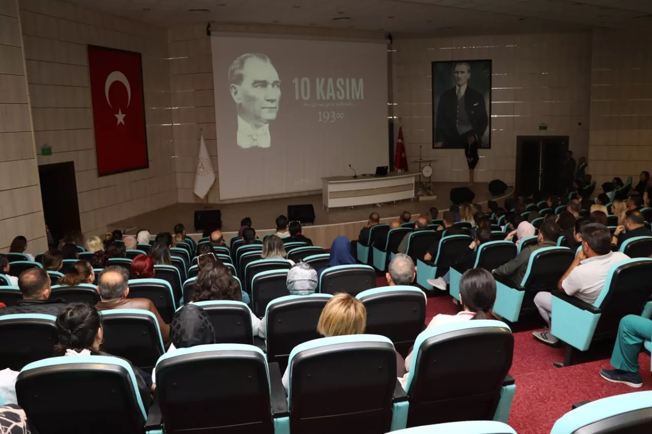 Sivas'ta 10 Kasım Atatürk'ü Anma Töreni Gerçekleştirildi