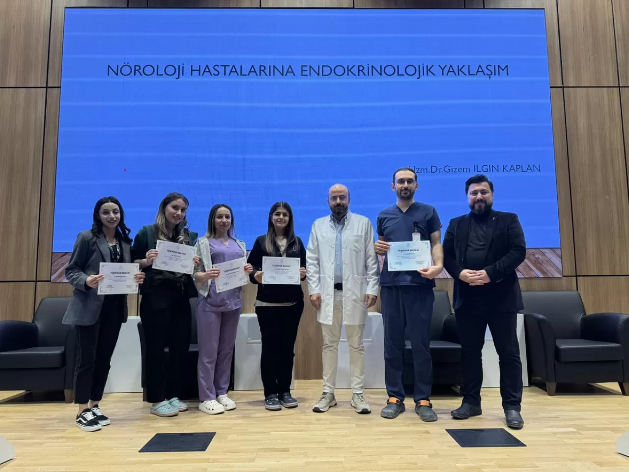 Gaziantep'te Uzman Doktor Nörolojik Hastalıklarda Endokrin Sistemin Rolünü Açıkladı