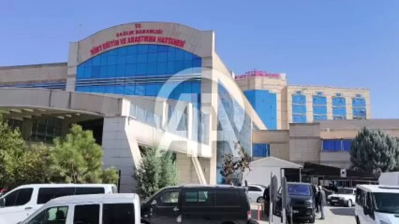 Siirt'te Kalp Krizi Şüphesiyle Gelen Hastada Beyin Tümörü Tespit Edildi ve Başarıyla Ameliyat Edildi