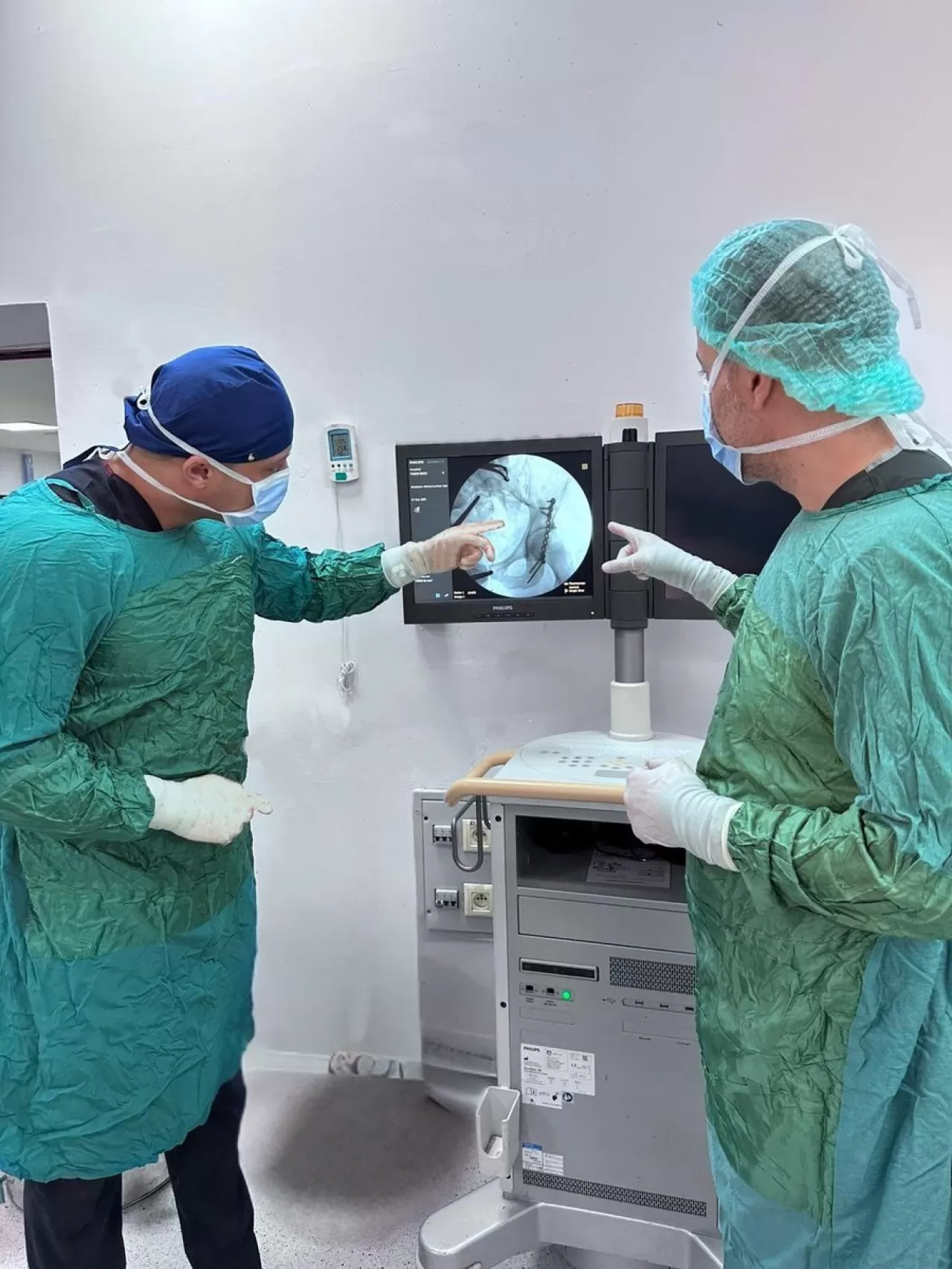 Batman'da Kompleks Kalça Kırığı Ameliyatı Başarıyla Gerçekleştirildi