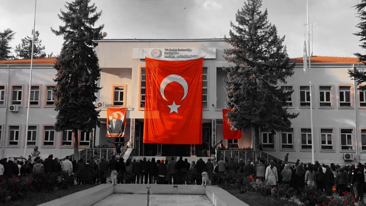 Eskişehir İl Sağlık Müdürlüğü'nde Atatürk Anısına Saygı Duruşu