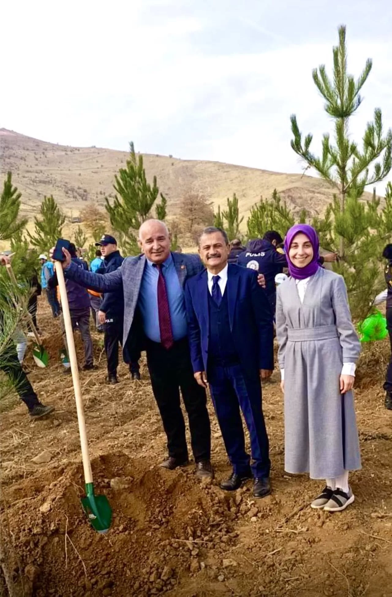 Muş'ta Yeni Jandarma Karakolu Hizmete Açıldı ve Milli Ağaçlandırma Günü Etkinliği Düzenlendi