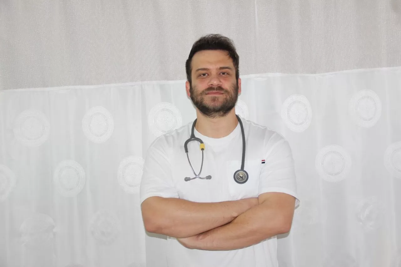 Sivas'ta Zatürre Uyarısı: Uzman Doktor Kış Aylarında Artan Vakalara Dikkat Çekti