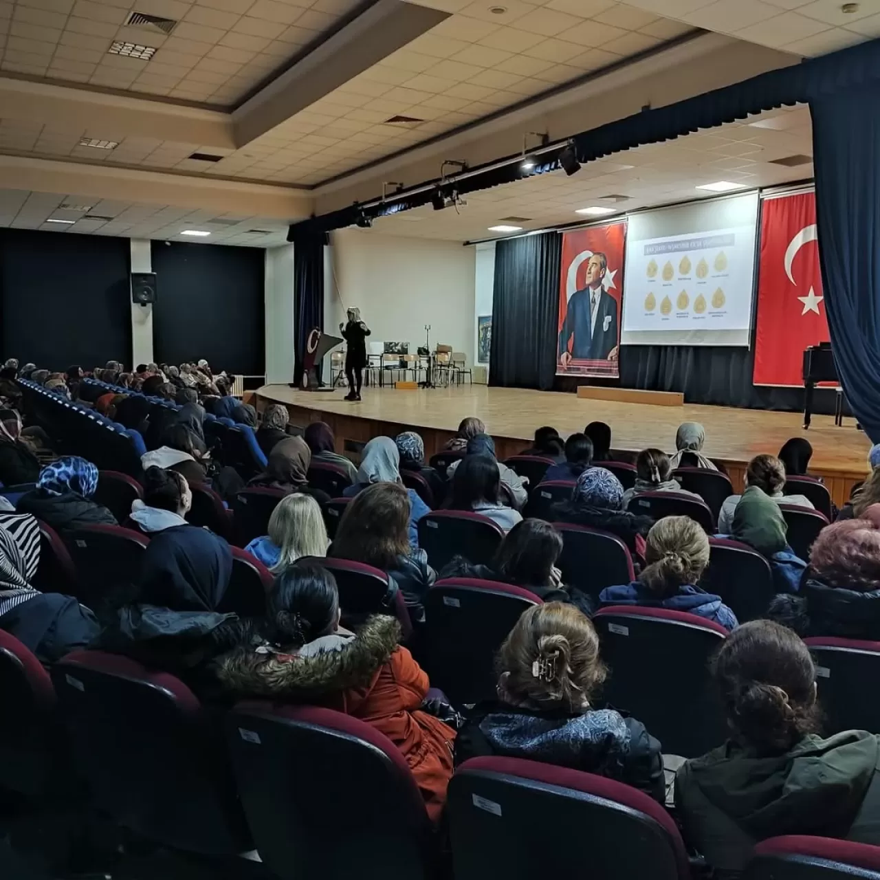 Bursa'da Okul Çalışanlarına Diyabet Farkındalık Eğitimi