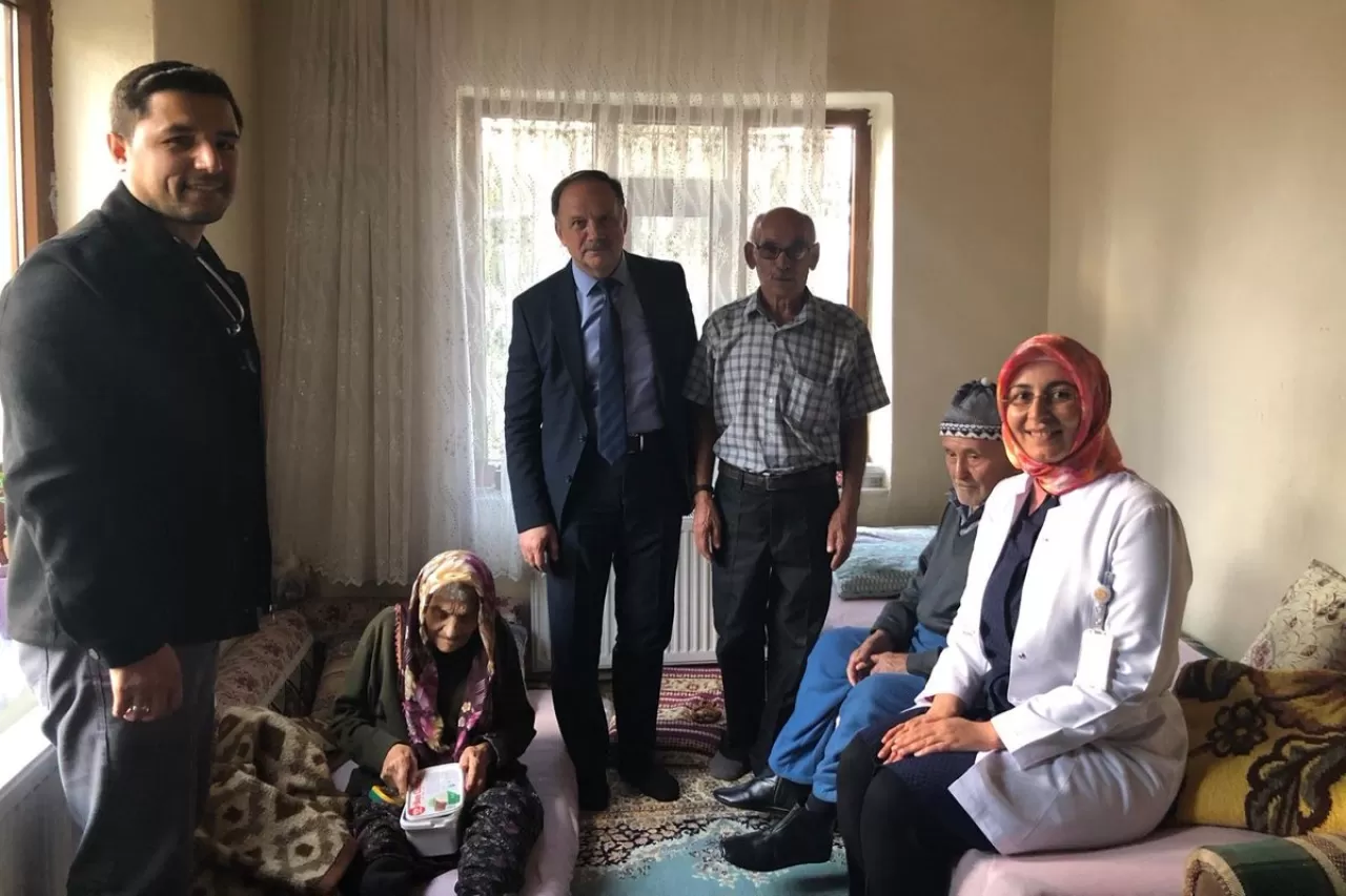 Kocaeli'de Evde Sağlık Hizmetleri Kesintisiz Sürüyor