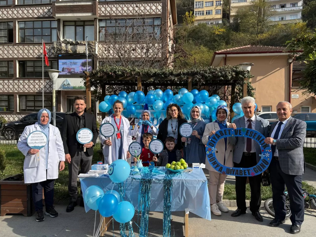 Maçka'da Dünya Diyabet Günü'nde Farkındalık Etkinliği Düzenlendi