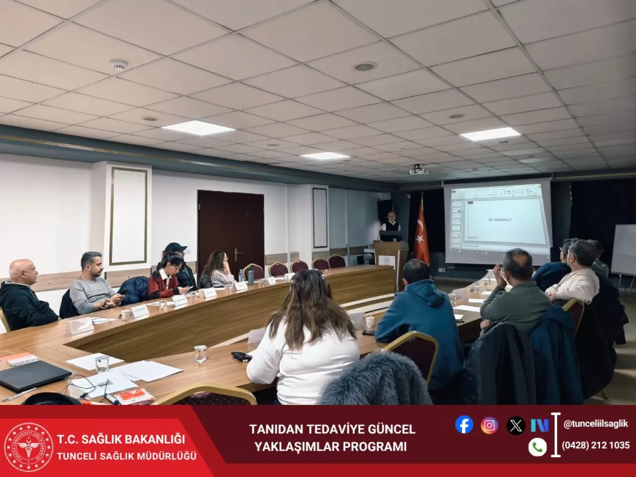 Tunceli'de Aile Hekimlerine Yönelik Dünya Diyabet Günü Eğitimi Düzenlendi