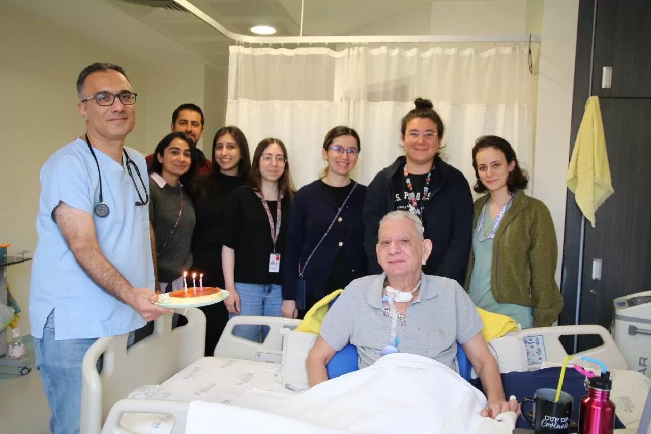 Bahçelievler Devlet Hastanesi'nde Palyatif Bakım Ünitesinden Anlamlı Doğum Günü Sürprizi