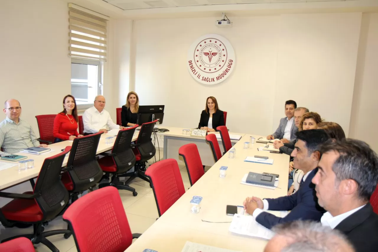 Denizli'de Sağlık Hizmetlerinin Kalitesi İçin Haftalık Değerlendirme Toplantısı