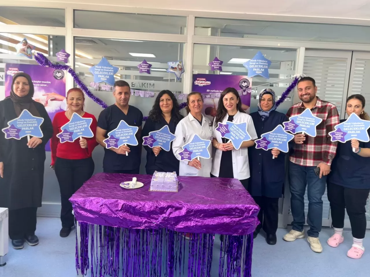 17 Kasım Dünya Prematüre Günü'nde Minik Kahramanların Destekçileri Yanında