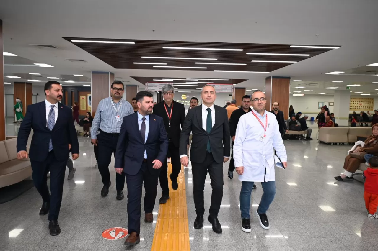 Osmaniye Belediye Başkanı İbrahim Çenet, Devlet Hastanesi Başhekimi'ni Ziyaret Etti