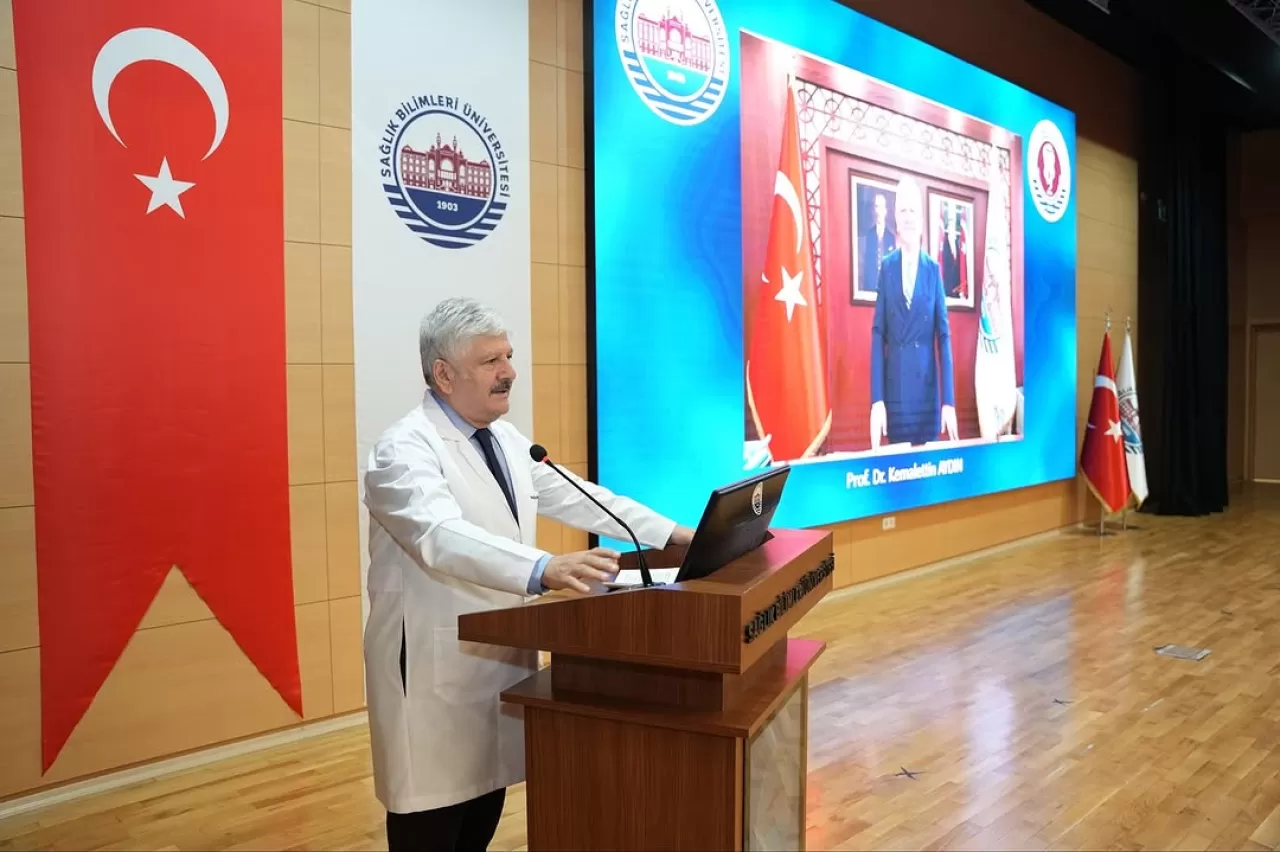 Sağlık Bilimleri Üniversitesi'nde Beyaz Önlük Töreni ile Mesleğe İlk Adım