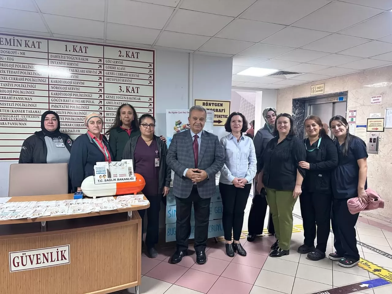 Balıkesir Devlet Hastanesi'nde Antimikrobiyal Direnç ve Akılcı İlaç Kullanımı Farkındalığı