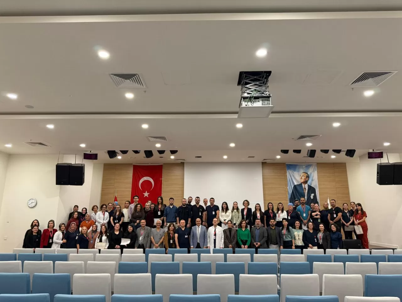 Kocaeli Şehir Hastanesi'nde Yoğun Bakım Hemşireliği Eğitimi Tamamlandı