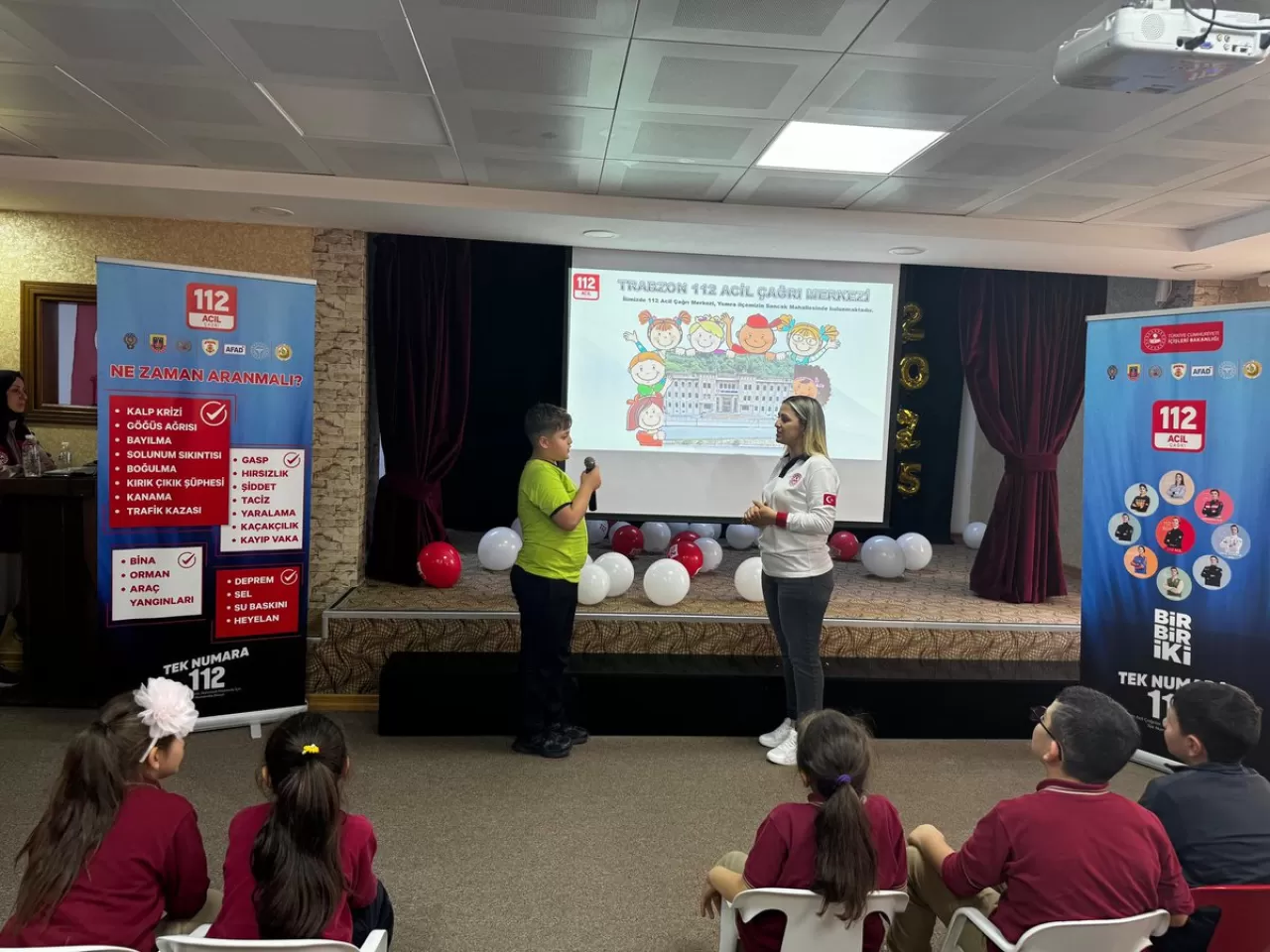 Trabzon'da İlkokul Öğrencilerine 112 Acil Çağrı Merkezi Farkındalık Eğitimi