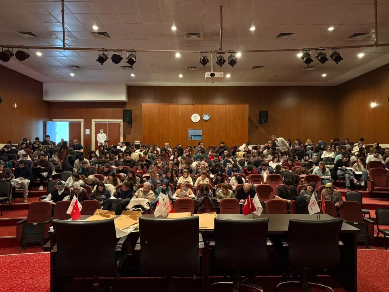 Gaziantep'te Aday Memurlar Temel Eğitim Sınavını Tamamladı