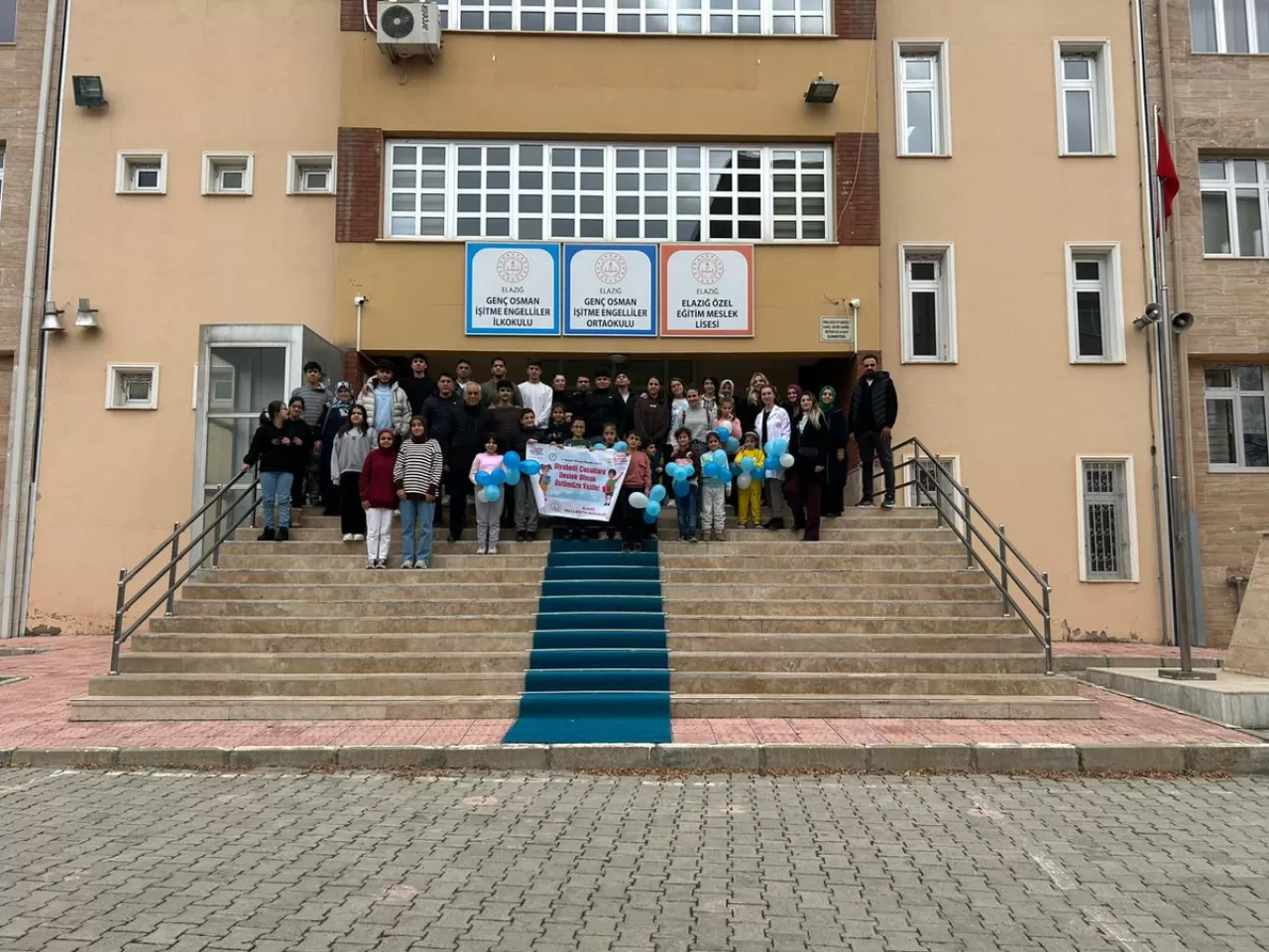 Elazığ'da İşitme Engelli Öğrencilere Sağlıklı Beslenme ve Diyabet Eğitimi