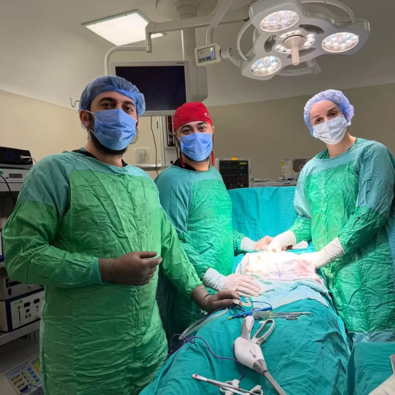 Bayburt'ta İki Hastaya Kanser Teşhisi, Başarılı Ameliyatla Sağlıklarına Kavuştular