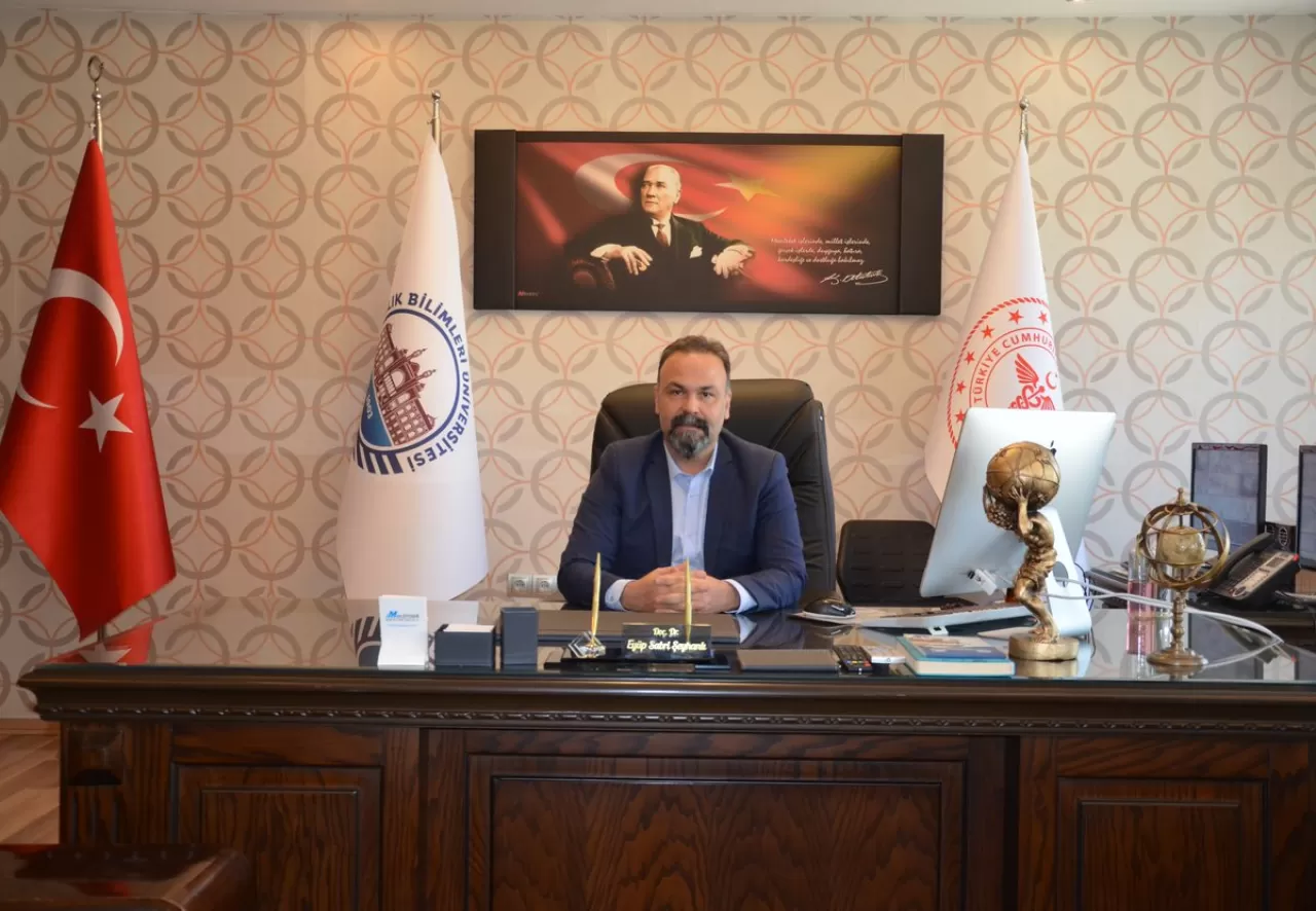 Şanlıurfa'da Öğretmenler Günü Kutlaması: Mehmet Akif İnan Hastanesi'nden Anlamlı Mesaj