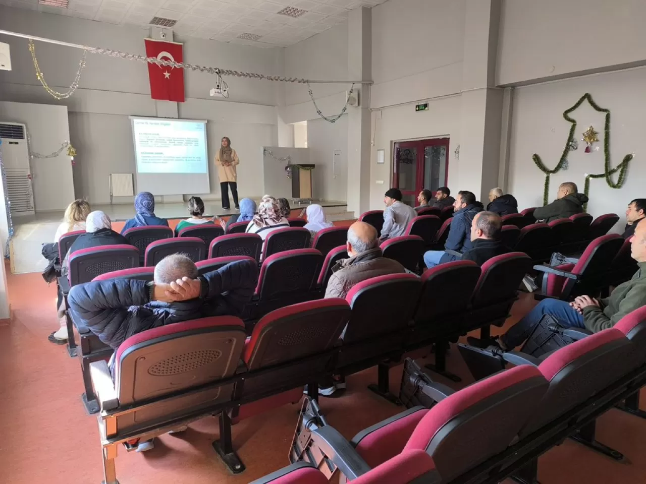 Siirt'te Engelsiz Yaşam Merkezi Personeline İlkyardım Farkındalık Eğitimi