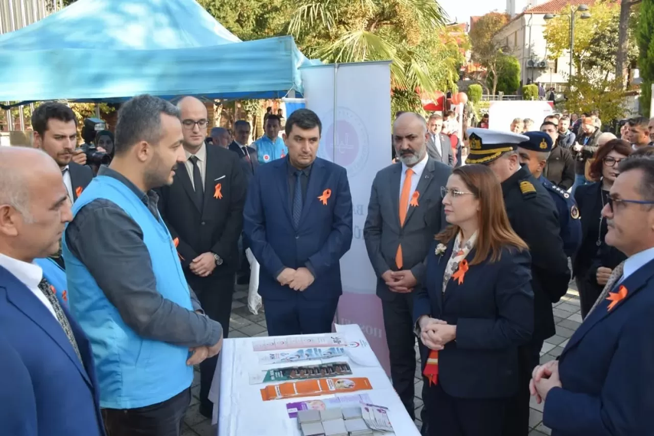 Bartın'da Kadına Yönelik Şiddetle Mücadele İçin Stant Etkinliği Düzenlendi