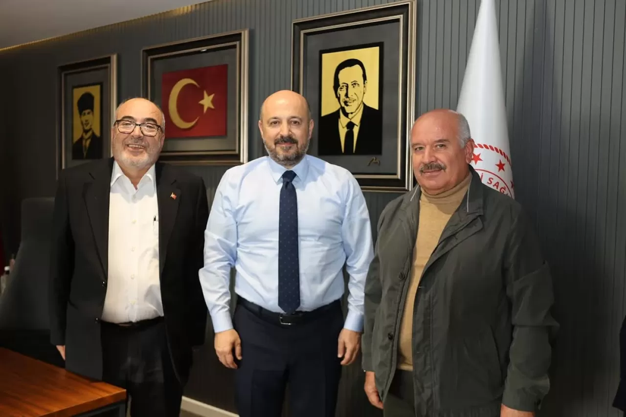 Adana'da Sağlık Müdürü Halil Nacar, İHSANİDER Yönetimini Ağırladı