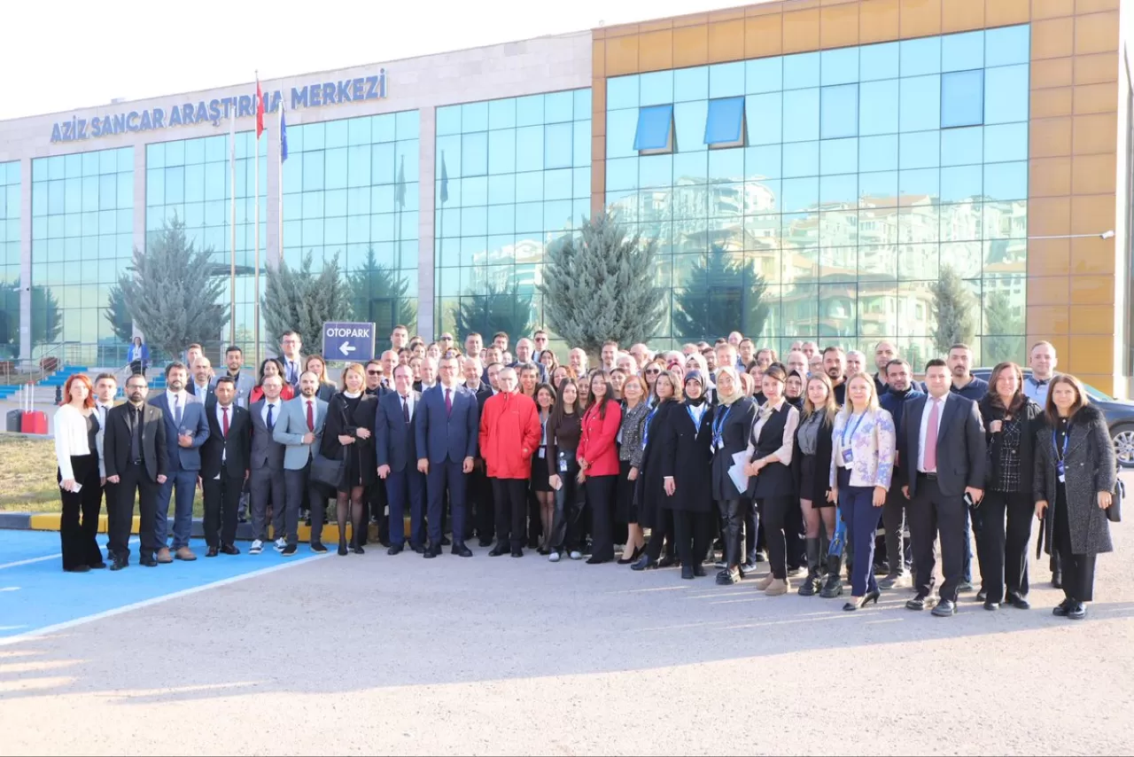 Prof. Dr. Aziz Sancar, Ankara'daki Araştırma Merkezini Ziyaret Etti