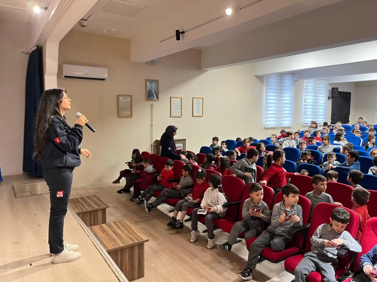 Trabzon'da İlkokul Öğrencilerine 112 Acil Çağrı Merkezi Eğitimi Verildi