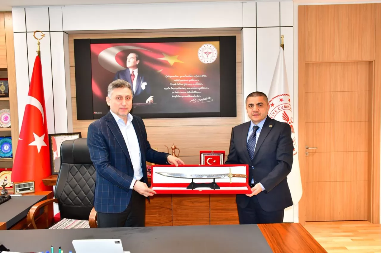 Sağlık-Sen Gaziantep Heyeti, İl Sağlık Müdürü Dr. Beytullah Şahin'i Ziyaret Etti