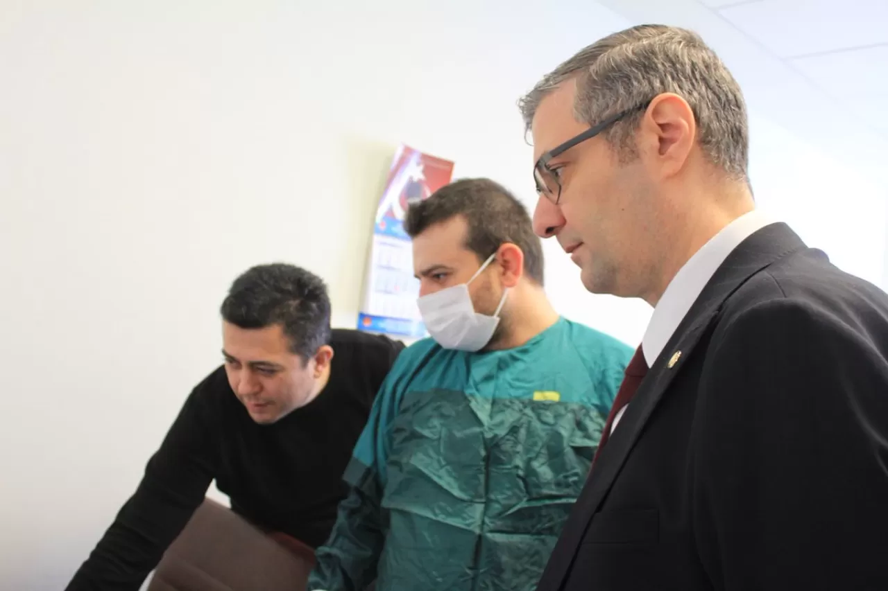 Giresun İl Sağlık Müdürü Aksoy, Ağız ve Diş Sağlığı Merkezi'nde İncelemelerde Bulundu