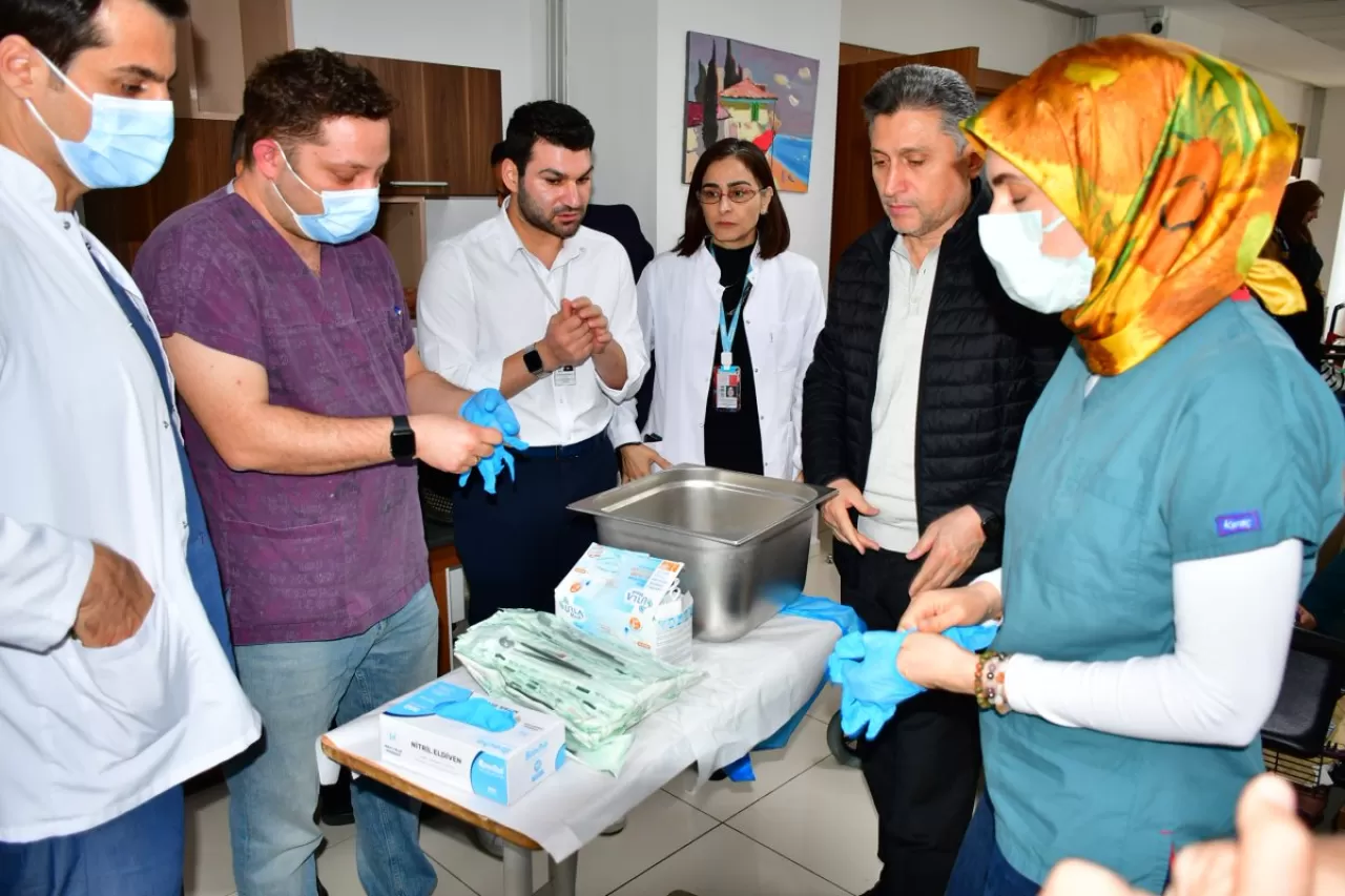 Gaziantep'te Huzurevi Sakinlerine Ağız ve Diş Sağlığı Taraması