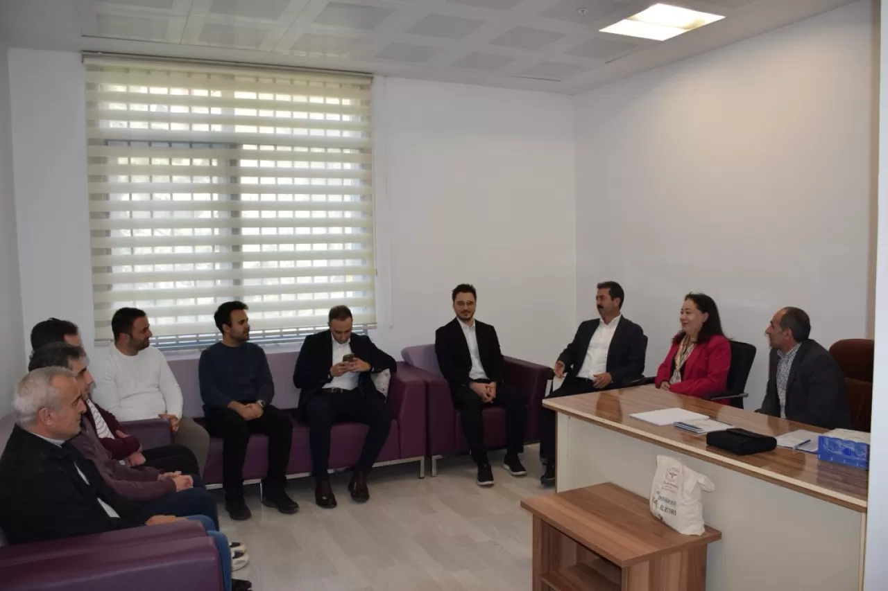 Artvin'de Aile ve Sosyal Hizmetler Çalışanları İçin Yerinde Sigara Bırakma Polikliniği Açıldı