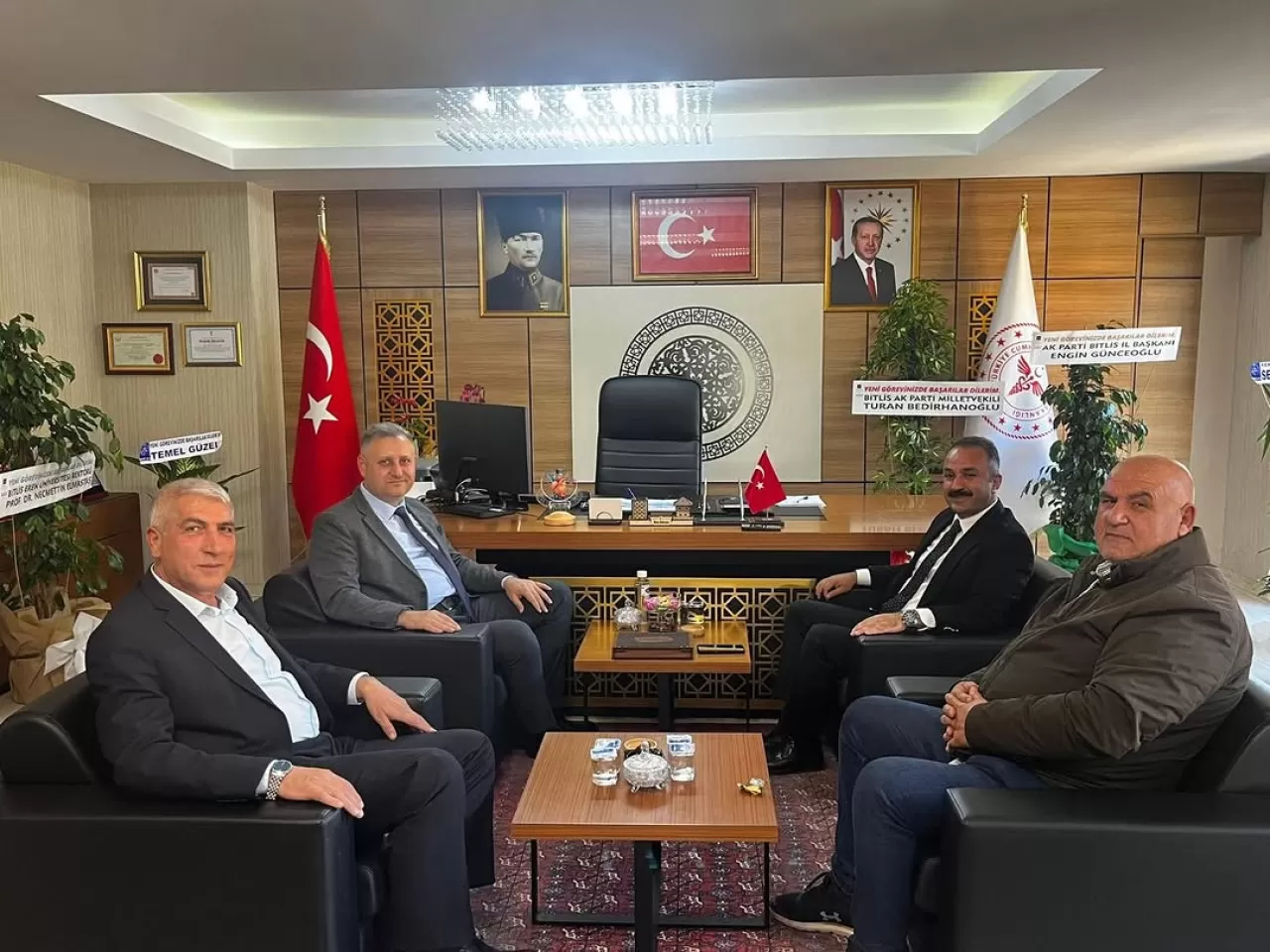 Mutki Belediye Başkanı, Bitlis İl Sağlık Müdürü'nü Ziyaret Etti